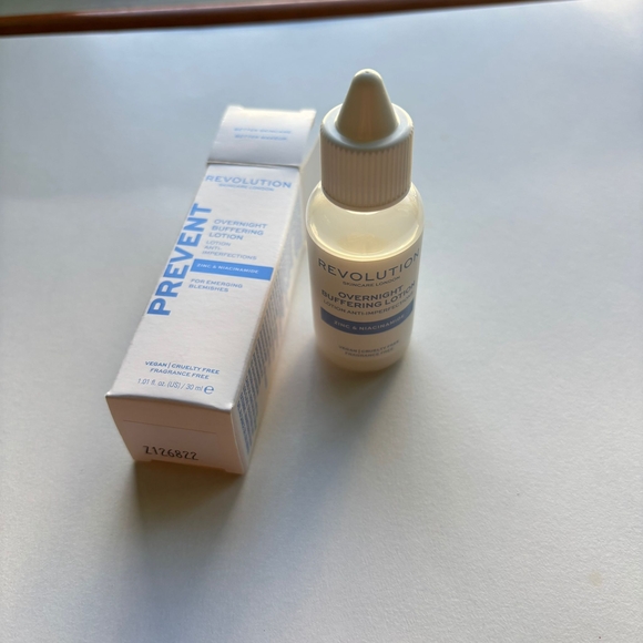 Makeup Revolution Overnight Buffering Lotion - Picture 7 of 8